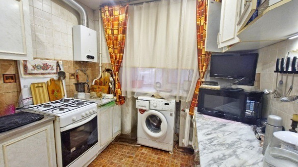 Продам двухкомнатную (2-комн.) квартиру, Манежная Большая ул, 2, Воронеж г