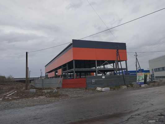 Сдам коммерческое помещение 1 000 м2, Уральская ул, 131, Екатеринбург г