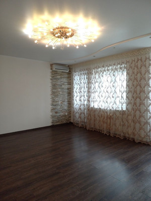 Продам трехкомнатную (3-комн.) квартиру, Гагарина ул, 6, Волгодонск г
