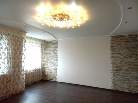 Продам трехкомнатную (3-комн.) квартиру, Гагарина ул, 6, Волгодонск г
