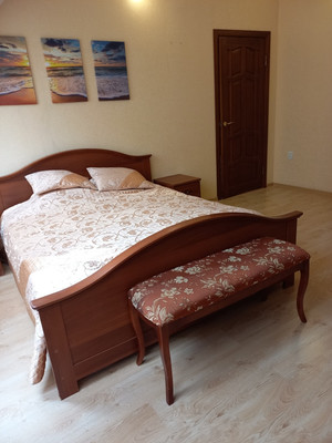 Продам трехкомнатную (3-комн.) квартиру, Гагарина ул, 6, Волгодонск г