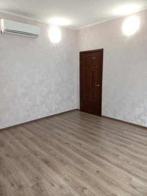 Продам трехкомнатную (3-комн.) квартиру, Гагарина ул, 6, Волгодонск г