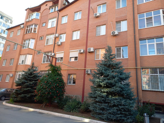 Продам трехкомнатную (3-комн.) квартиру, Гагарина ул, 6, Волгодонск г