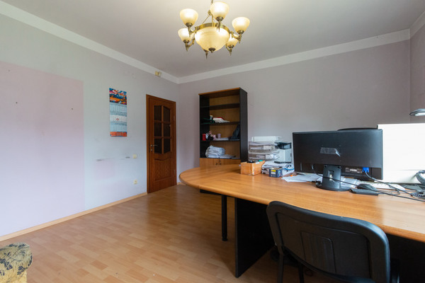 Продам двухкомнатную (2-комн.) квартиру, Щорса пер, 1, Калининград г