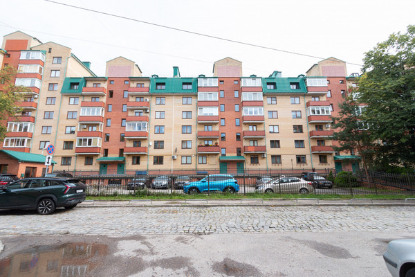 Продам двухкомнатную (2-комн.) квартиру, Щорса пер, 1, Калининград г
