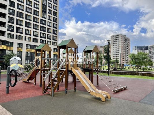 Продам однокомнатную (1-комн.) квартиру, Екатерининская ул, 17, Мурино п
