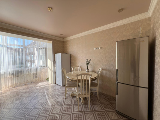 Продам трехкомнатную (3-комн.) квартиру, им. Сижажева М.В. ул, 35, Чегем г