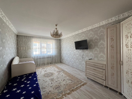 Продам трехкомнатную (3-комн.) квартиру, им. Сижажева М.В. ул, 35, Чегем г