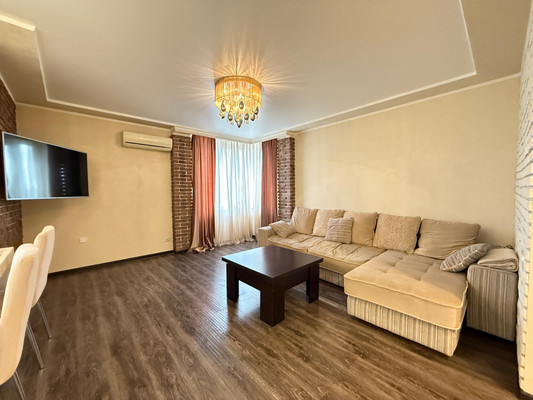 Продам двухкомнатную (2-комн.) квартиру, Кулиева пр-кт, 2кБ, Нальчик г