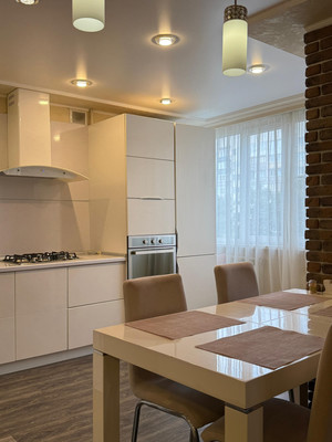 Продам двухкомнатную (2-комн.) квартиру, Кулиева пр-кт, 2кБ, Нальчик г