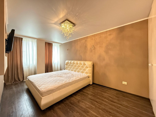 Продам двухкомнатную (2-комн.) квартиру, Кулиева пр-кт, 2кБ, Нальчик г