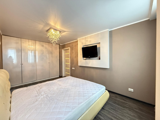 Продам двухкомнатную (2-комн.) квартиру, Кулиева пр-кт, 2кБ, Нальчик г