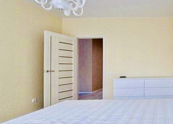 Продам трехкомнатную (3-комн.) квартиру, Кременчугская ул, 13к2, Санкт-Петербург г