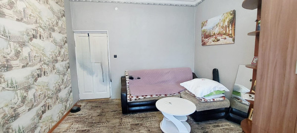 Продам двухкомнатную (2-комн.) квартиру, Клубная ул, 16, Апшеронск г