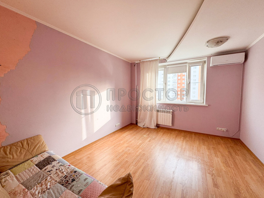 Продам двухкомнатную (2-комн.) квартиру, Никулинская ул, 23к2, Москва г