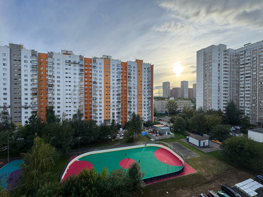 Продам двухкомнатную (2-комн.) квартиру, Никулинская ул, 23к2, Москва г
