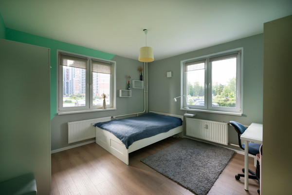 Продам трехкомнатную (3-комн.) квартиру, Кушелевская дор, 3к13, Санкт-Петербург г