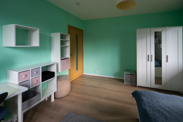 Продам трехкомнатную (3-комн.) квартиру, Кушелевская дор, 3к13, Санкт-Петербург г