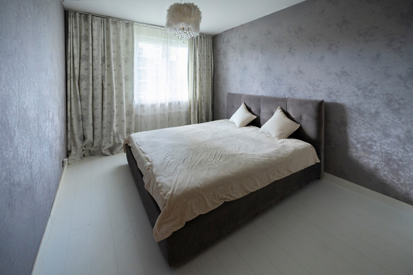 Продам трехкомнатную (3-комн.) квартиру, Кушелевская дор, 3к13, Санкт-Петербург г