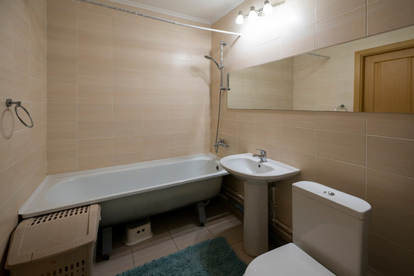 Продам трехкомнатную (3-комн.) квартиру, Кушелевская дор, 3к13, Санкт-Петербург г