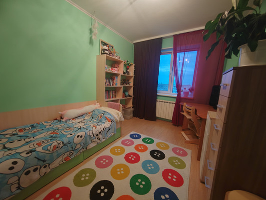 Продам трехкомнатную (3-комн.) квартиру, Тагилстроевская ул, 5, Нижний Тагил г