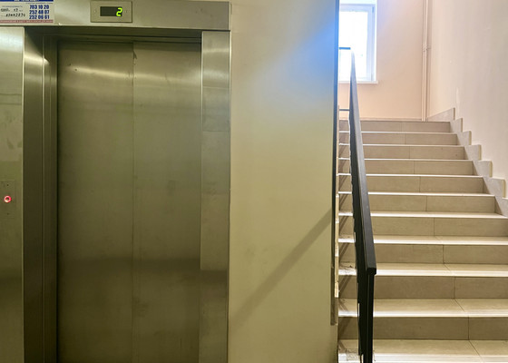 Продам трехкомнатную (3-комн.) квартиру, Кременчугская ул, 13к2, Санкт-Петербург г