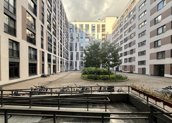 Продам трехкомнатную (3-комн.) квартиру, Кременчугская ул, 13к2, Санкт-Петербург г