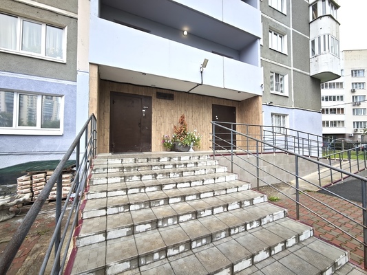 Продам трехкомнатную (3-комн.) квартиру, Шейнкмана ул, 134, Екатеринбург г