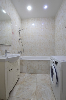 Продам двухкомнатную (2-комн.) квартиру, Морская ул, 47, Краснодар г