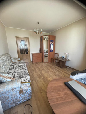 Продам трехкомнатную (3-комн.) квартиру, Октябрьское ш, 15, Волгодонск г