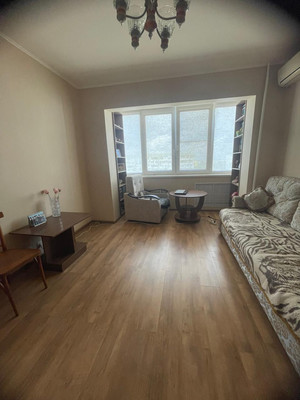 Продам трехкомнатную (3-комн.) квартиру, Октябрьское ш, 15, Волгодонск г