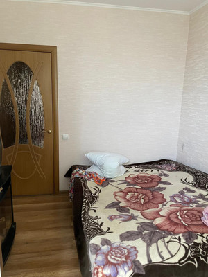 Продам трехкомнатную (3-комн.) квартиру, Октябрьское ш, 15, Волгодонск г