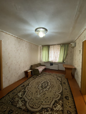 Продам двухкомнатную (2-комн.) квартиру, Черноморская ул, 34, Армавир г
