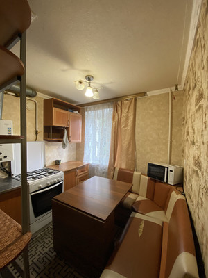 Продам двухкомнатную (2-комн.) квартиру, Черноморская ул, 34, Армавир г