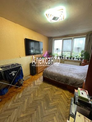 Продам двухкомнатную (2-комн.) квартиру, Культуры пр-кт, 21к3, Санкт-Петербург г