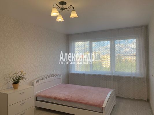 Продам комнату в 3-комн. квартире, Испытателей пр-кт, 15к1, Санкт-Петербург г