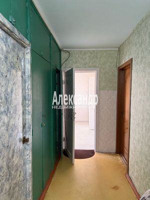 Продам комнату в 3-комн. квартире, Испытателей пр-кт, 15к1, Санкт-Петербург г
