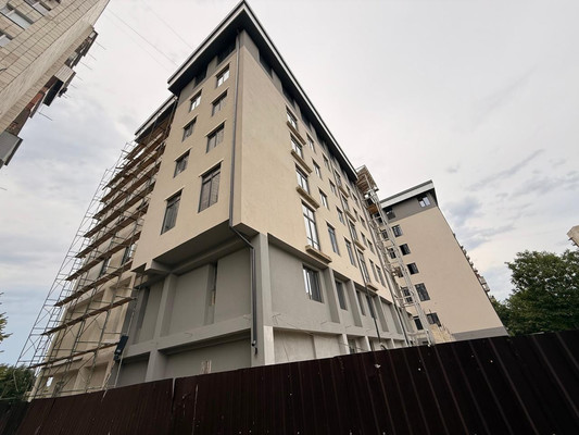 Продам трехкомнатную (3-комн.) квартиру, 2 Таманской Дивизии ул, 61, Нальчик г