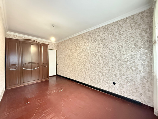 Продам двухкомнатную (2-комн.) квартиру, Кирова ул, 3А, Нальчик г