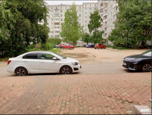 Продам двухкомнатную (2-комн.) квартиру, Малышева ул, 2, Сыктывкар г
