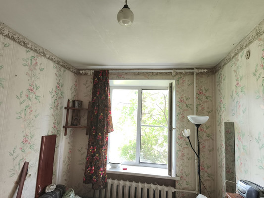 Продам двухкомнатную (2-комн.) квартиру, 1-й мкр, 29, имени Свердлова гп
