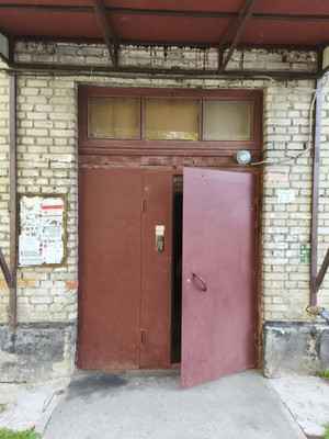 Продам двухкомнатную (2-комн.) квартиру, 1-й мкр, 29, имени Свердлова гп