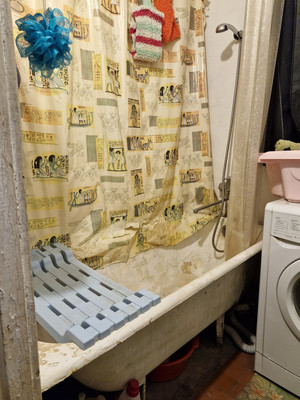 Продам двухкомнатную (2-комн.) квартиру, 1-й мкр, 29, имени Свердлова гп
