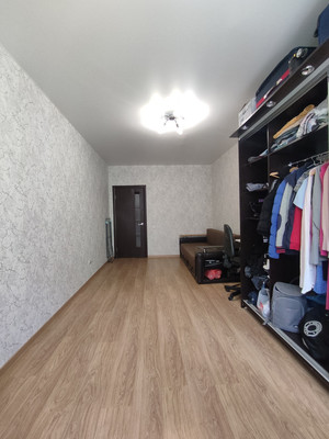 Продам двухкомнатную (2-комн.) квартиру, Измаильская ул, 74к4, Российский п