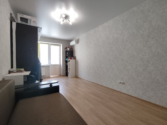 Продам двухкомнатную (2-комн.) квартиру, Измаильская ул, 74к4, Российский п