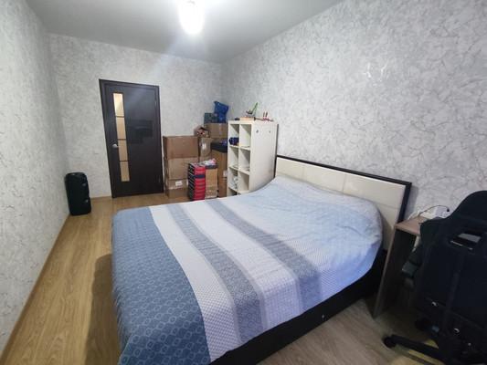 Продам двухкомнатную (2-комн.) квартиру, Измаильская ул, 74к4, Российский п