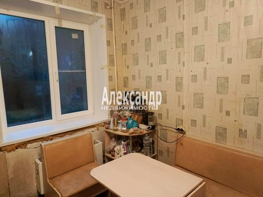 Продам двухкомнатную (2-комн.) квартиру, Вингиссара пр-кт, 123, Волосово г