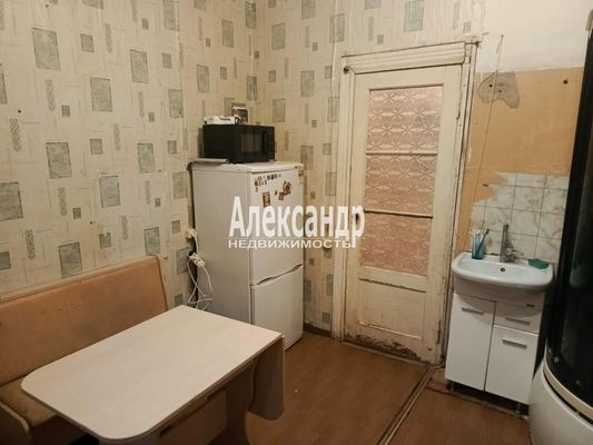 Продам двухкомнатную (2-комн.) квартиру, Вингиссара пр-кт, 123, Волосово г