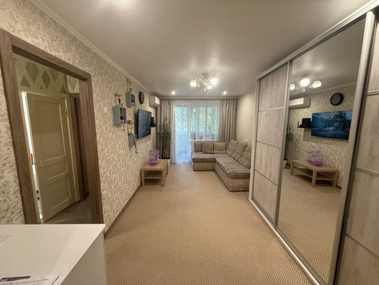 Продам двухкомнатную (2-комн.) квартиру, 40-летия Победы пр-кт, 37к5, Ростов-на-Дону г