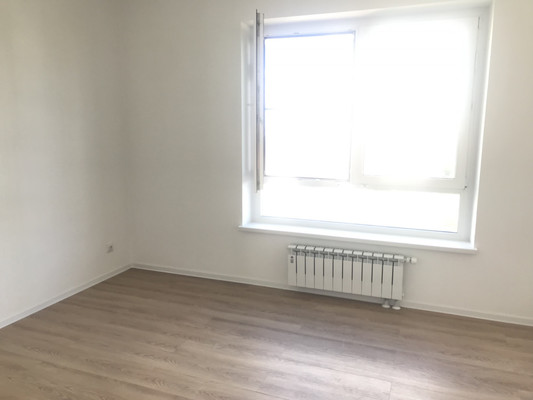 Продам трехкомнатную (3-комн.) квартиру, Генерала Глаголева ул, 5к1, Москва г